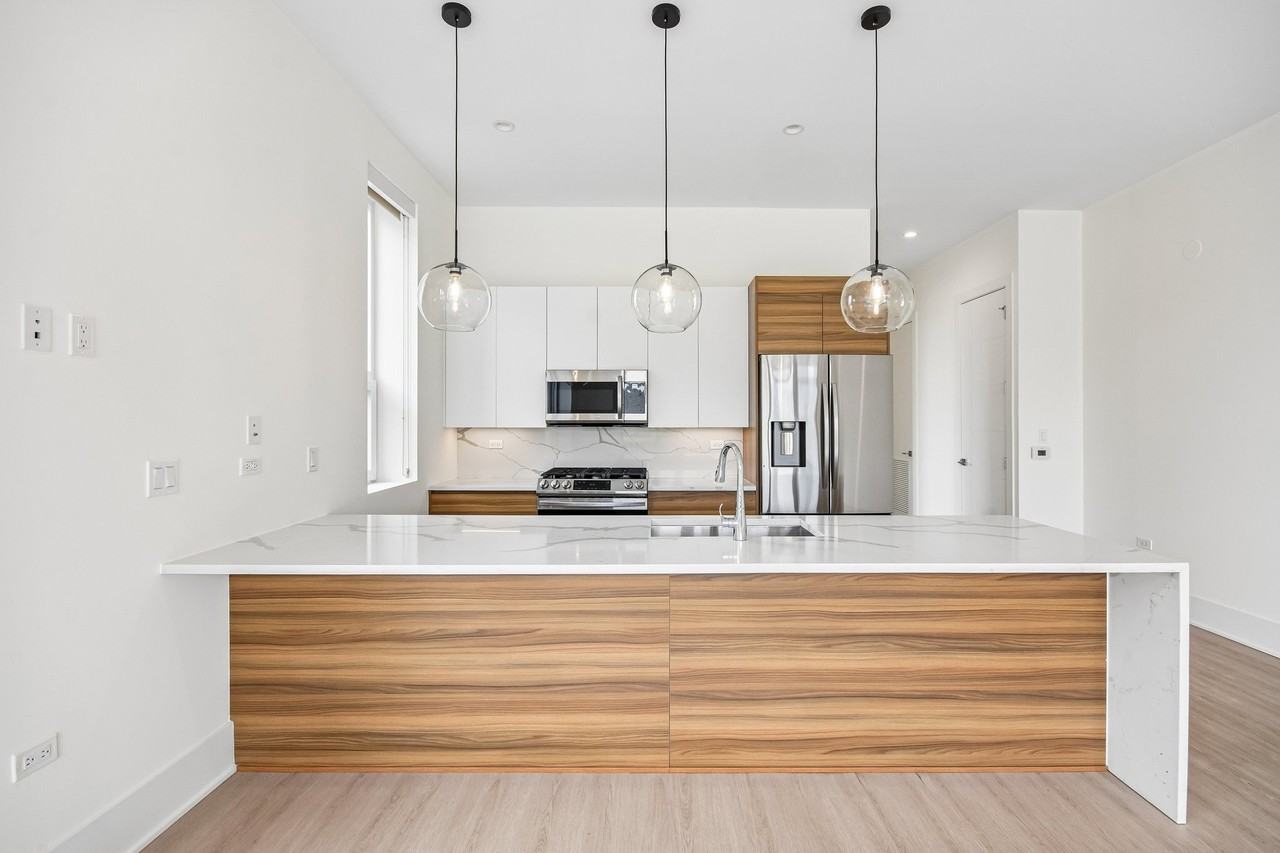 159 W North Ave - Photo 2 of 27