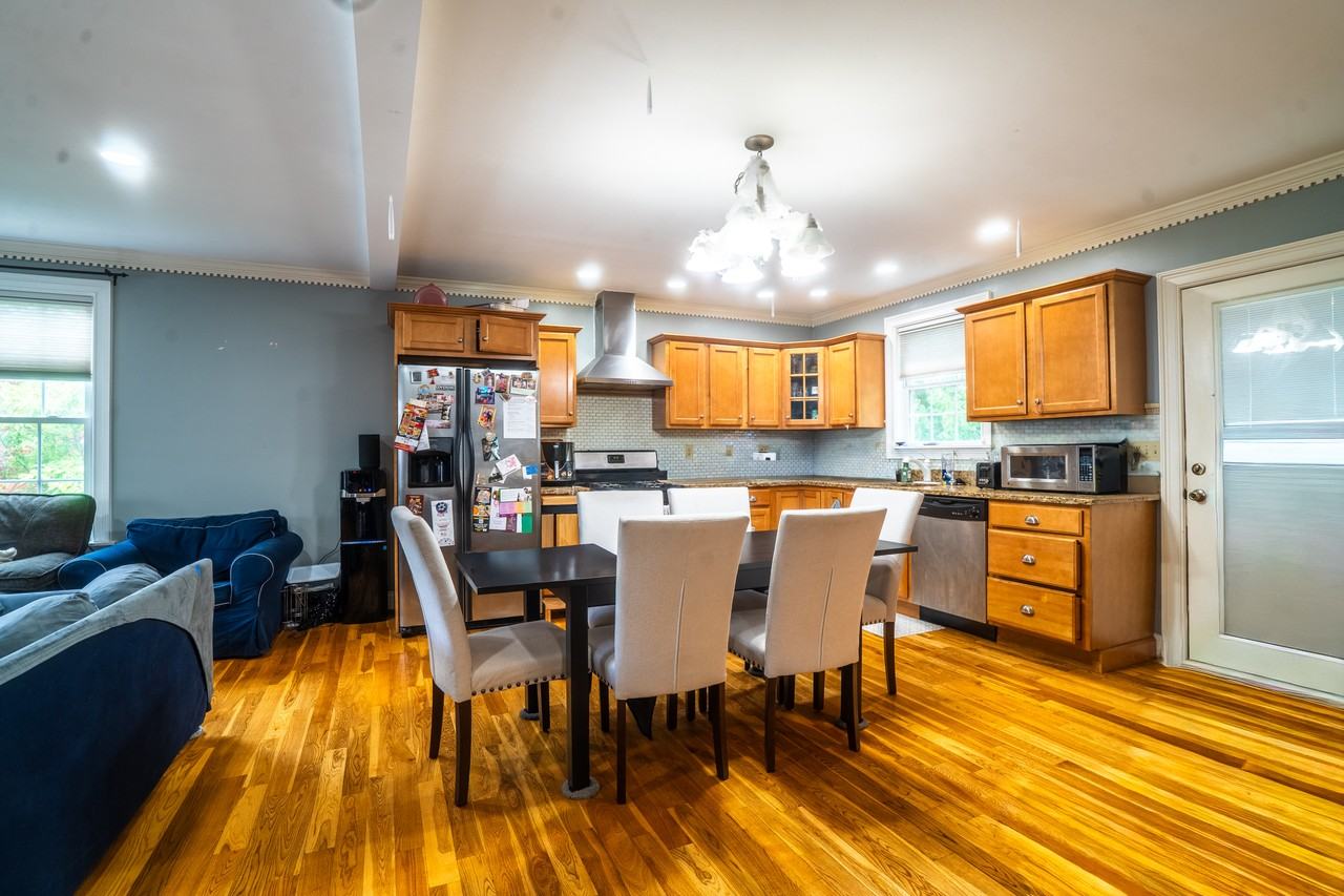 61 Carlisle St #61