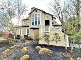 1867 Ne Ashberry Dr - Photo 1 of 1