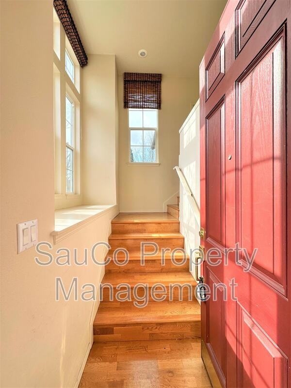 1867 Ne Ashberry Dr - Photo 3 of 19