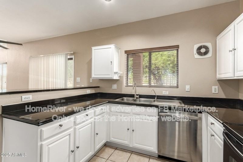 7029 S Golfside Ln - Photo 3 of 38