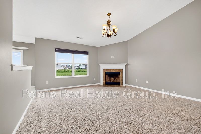 872 Cherry Tree Ln - Photo 5 of 27