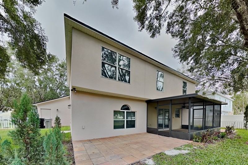 1952 Alambra Cir - Photo 2 of 22