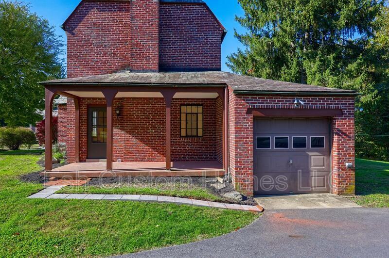 5 Safe Harbor Vlg - Photo 3 of 38