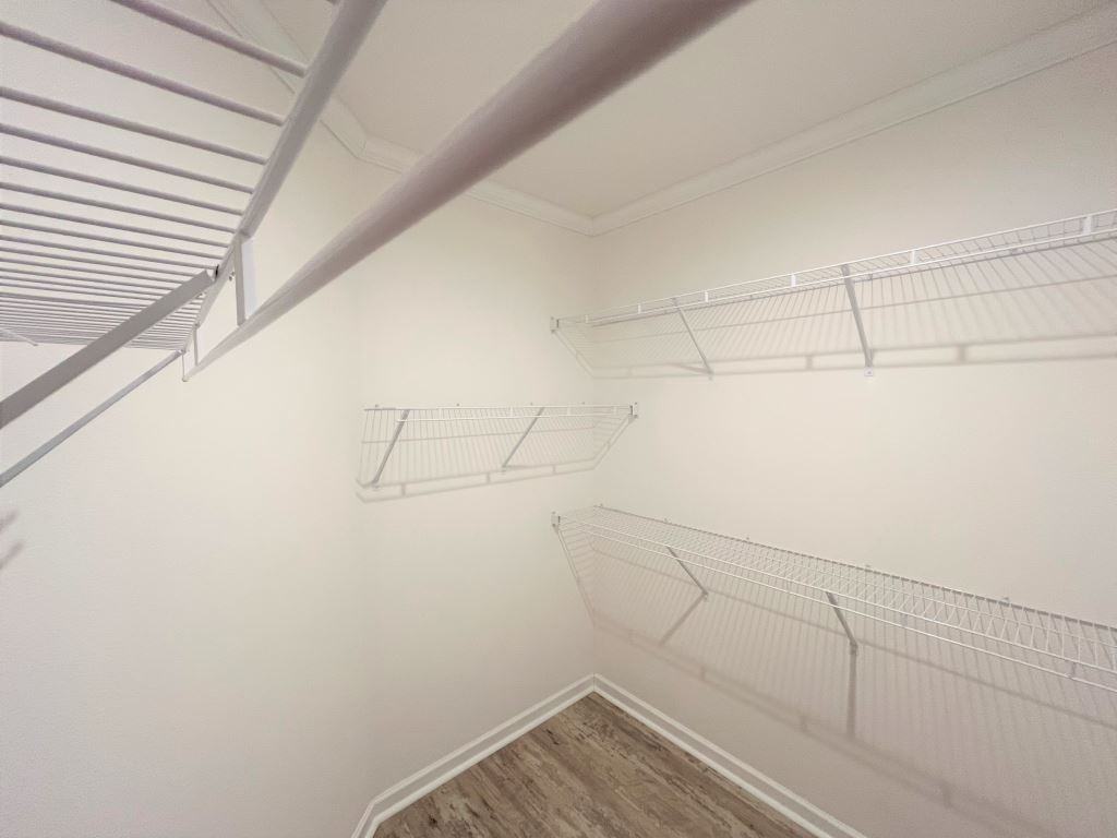 5610 Woodford St - Photo 7 of 34