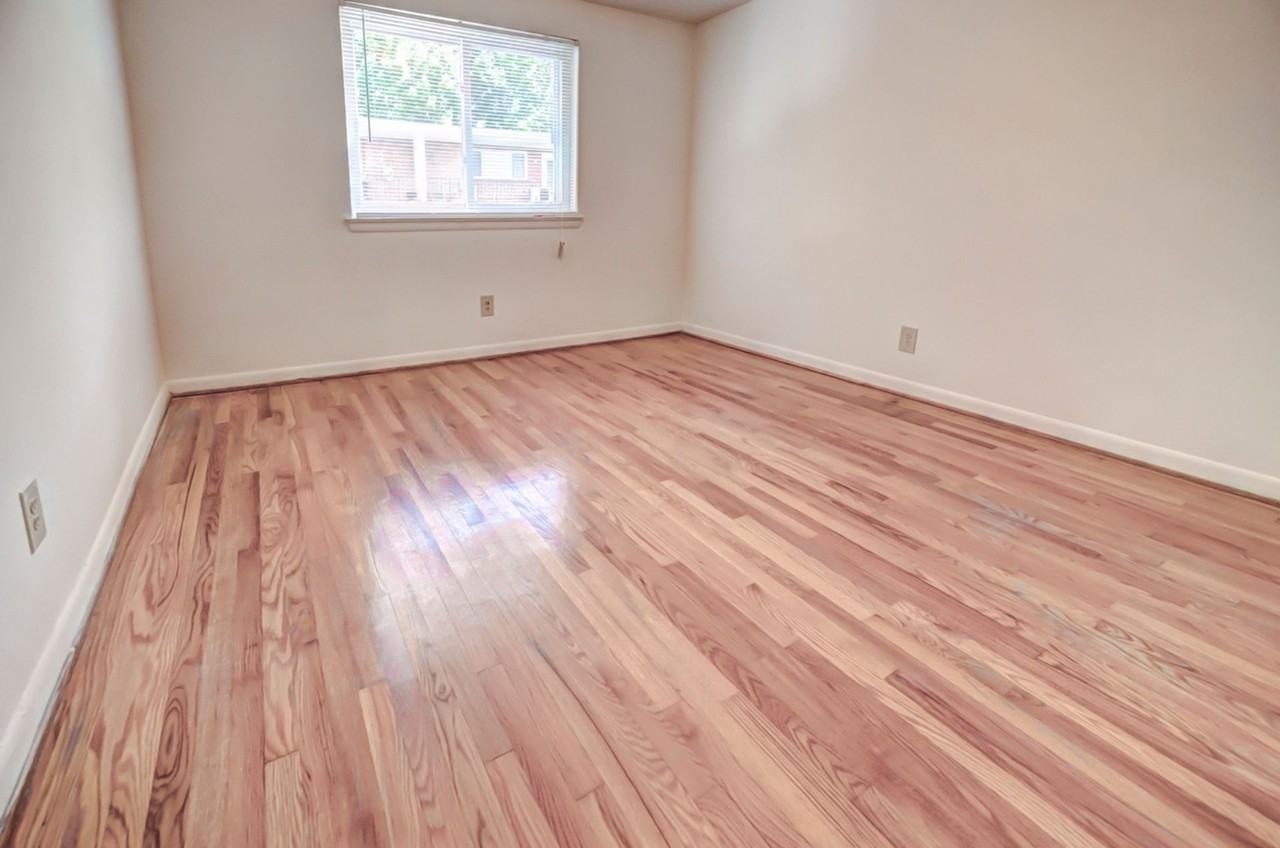 HIckory Heights Apartments - Photo 6 of 15