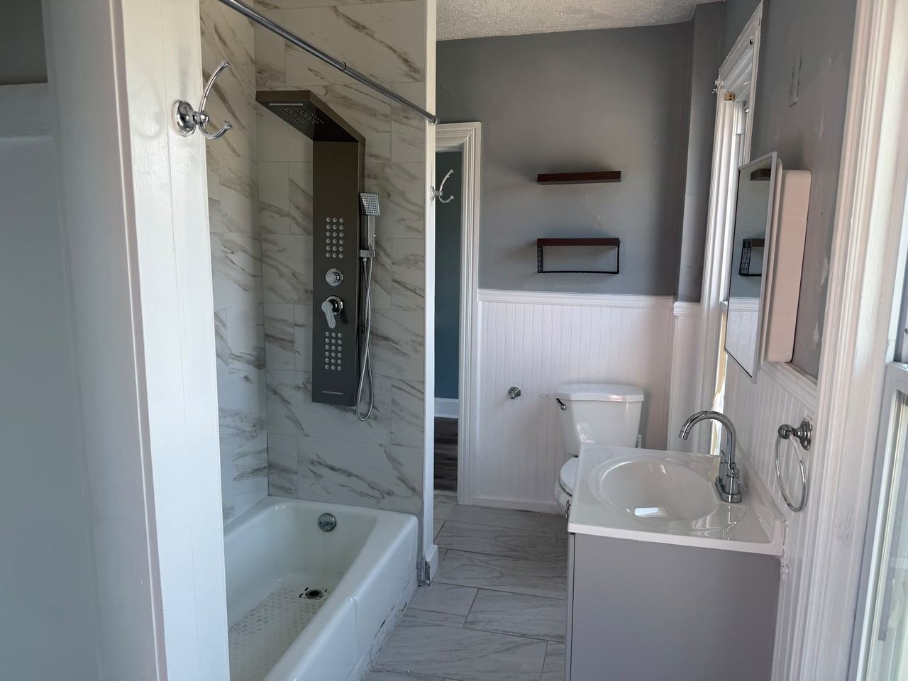 223 2nd Street #2 - Photo 3 of 4