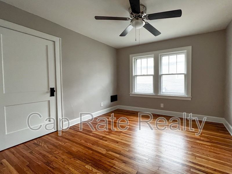 506 Thurman Ave - Photo 3 of 22