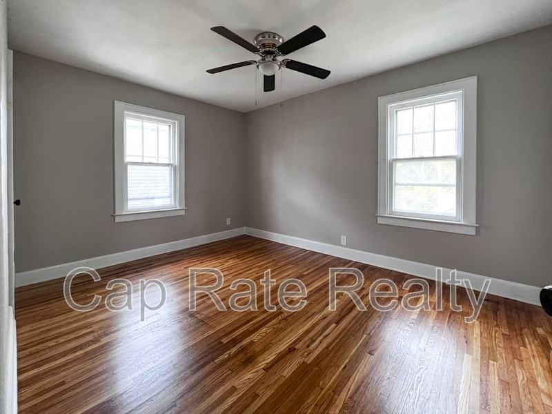 506 Thurman Ave - Photo 6 of 22