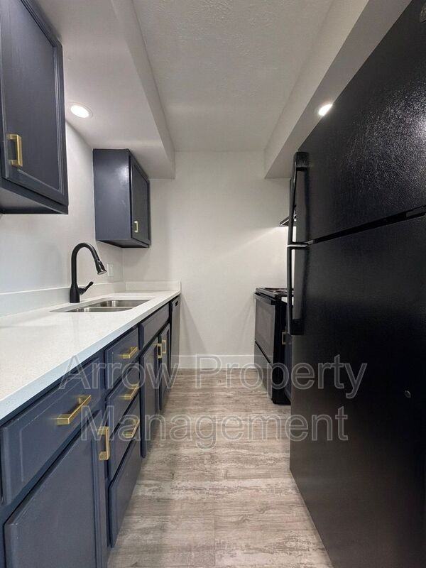 1429 N 34th St #1 - Photo 2 of 10