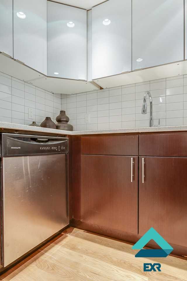 90 Sullivan Place #3J - Photo 2 of 10