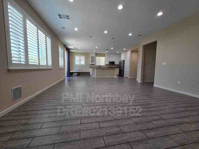 308 Aster St - Photo 2 of 16