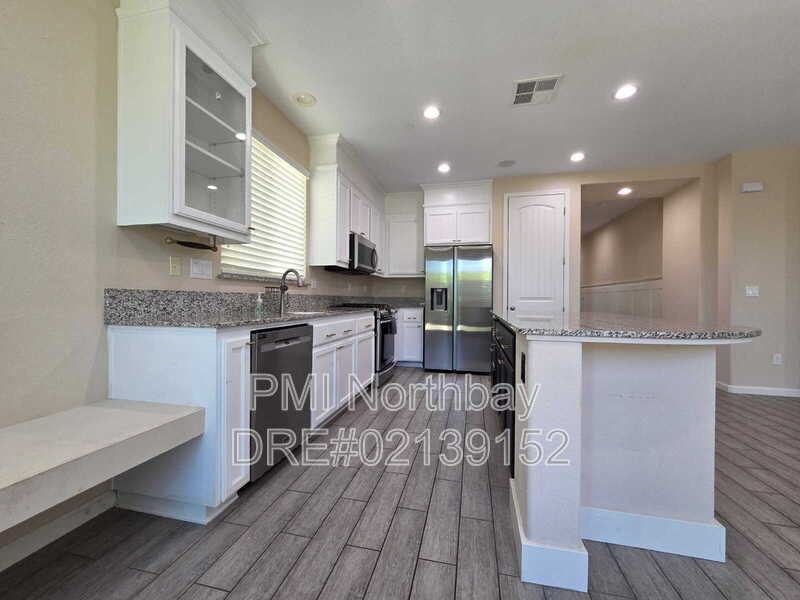 308 Aster St - Photo 4 of 16