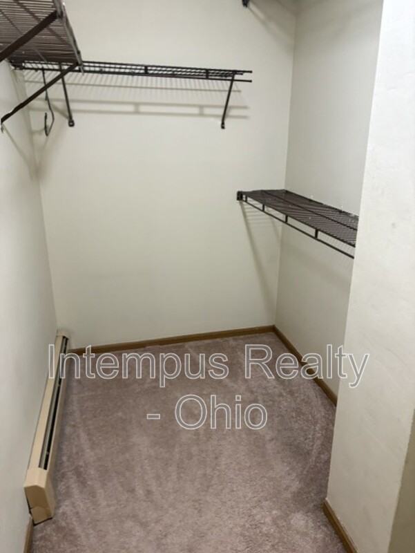 7468 Huntington Dr #6 - Photo 6 of 7