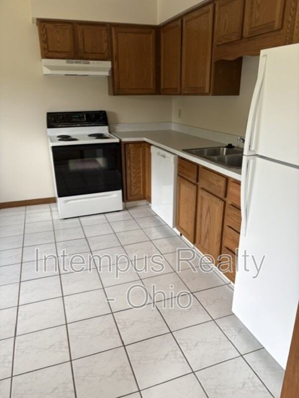 1868 Massachusetts Ave #6 - Photo 3 of 7