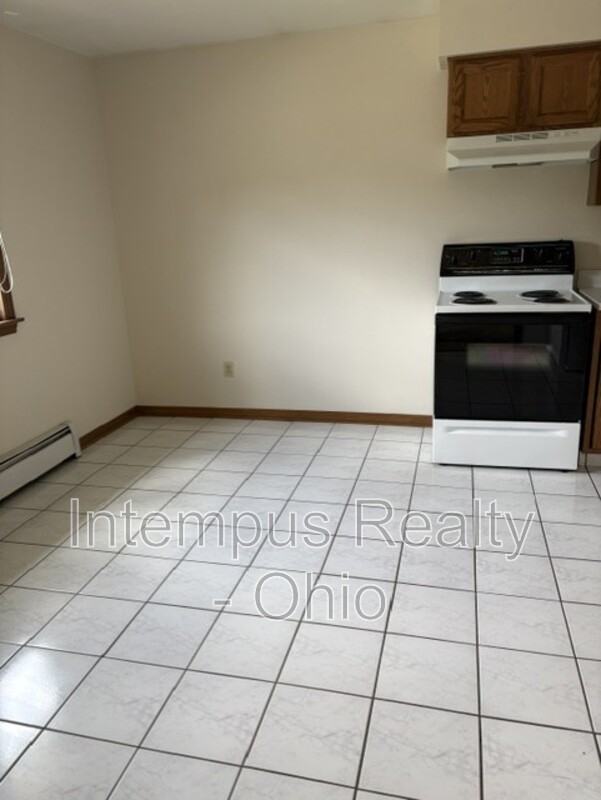 1868 Massachusetts Ave #6 - Photo 4 of 7