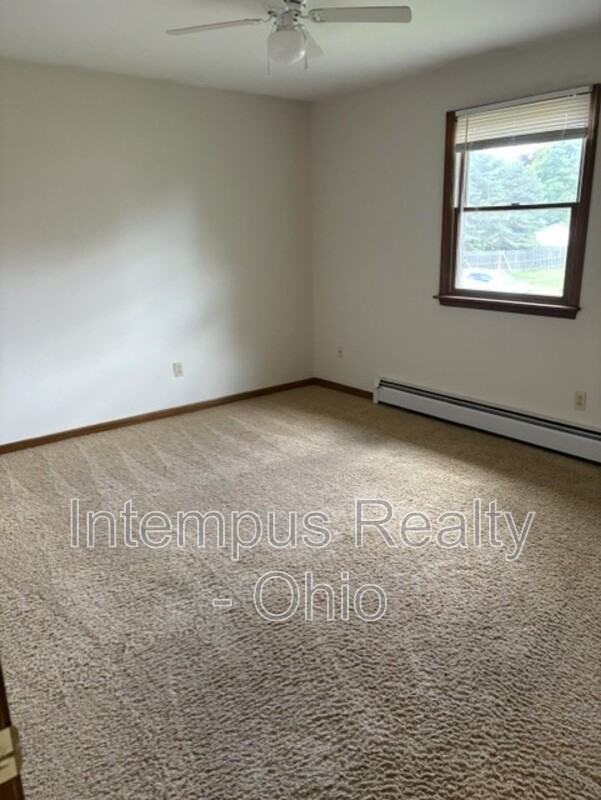 1868 Massachusetts Ave #6 - Photo 5 of 7
