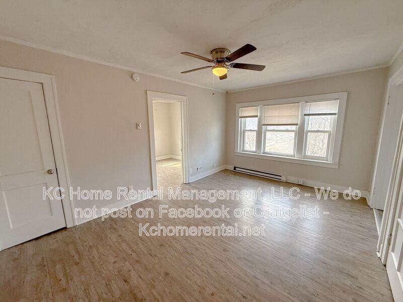 305 Gladstone Blvd - Photo 2 of 11