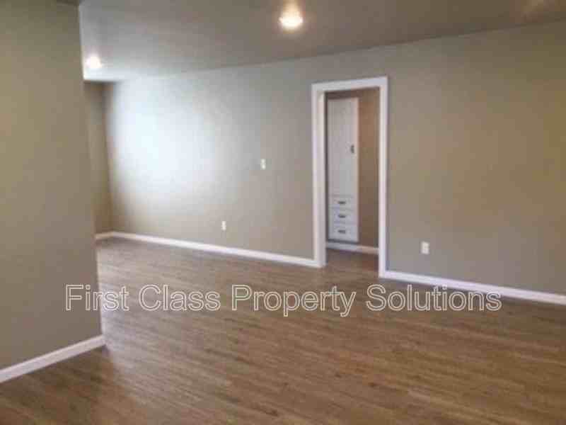 7001 Nw 45th St - Photo 3 of 26