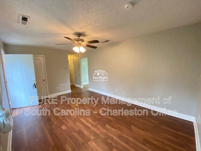 371 Furman Ln - Photo 5 of 24