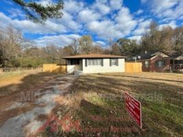 featured image of 858 Eyers Rd
