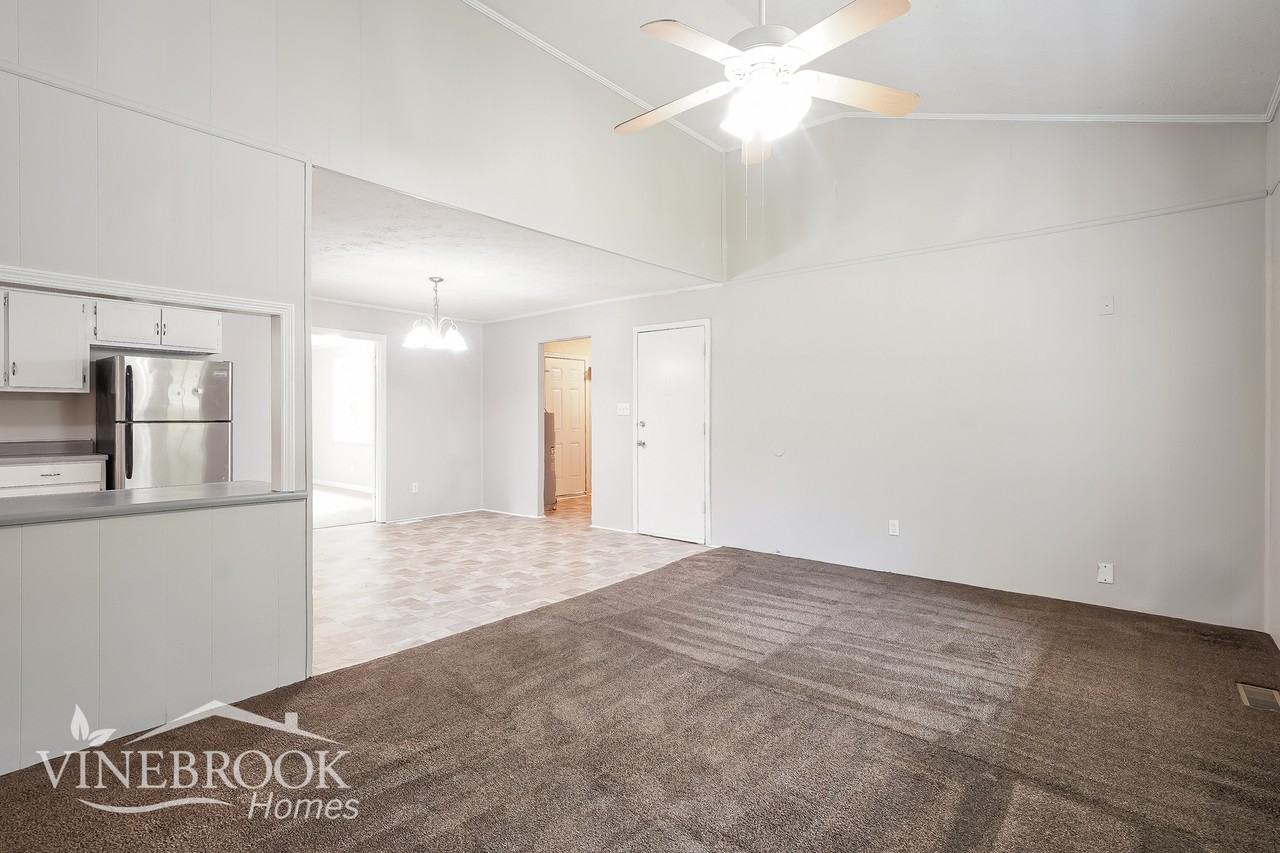 116 Trailside Dr - Photo 3 of 15