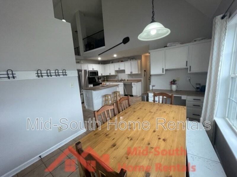 11189 Bernadette Cv - Photo 6 of 19