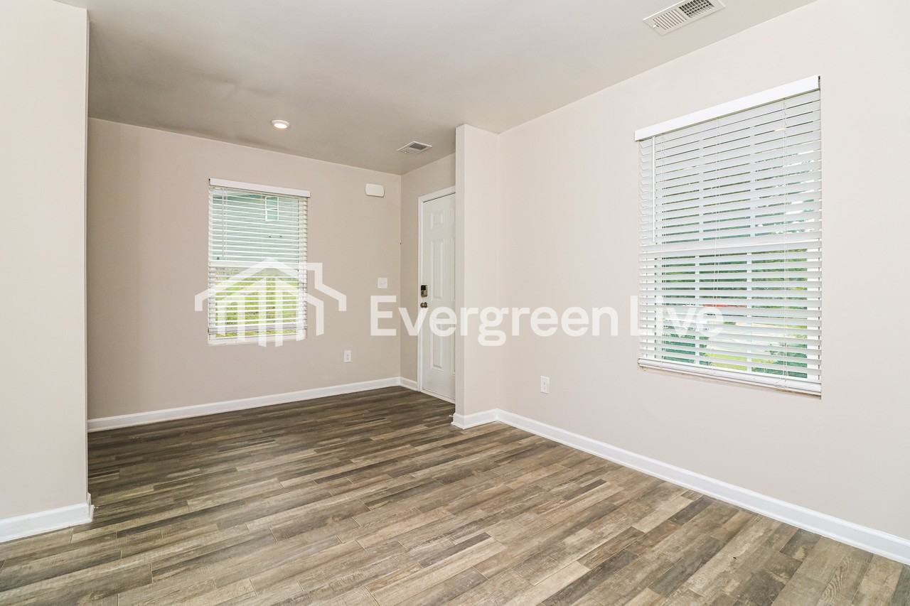35 L Gurley Ln - Photo 6 of 9