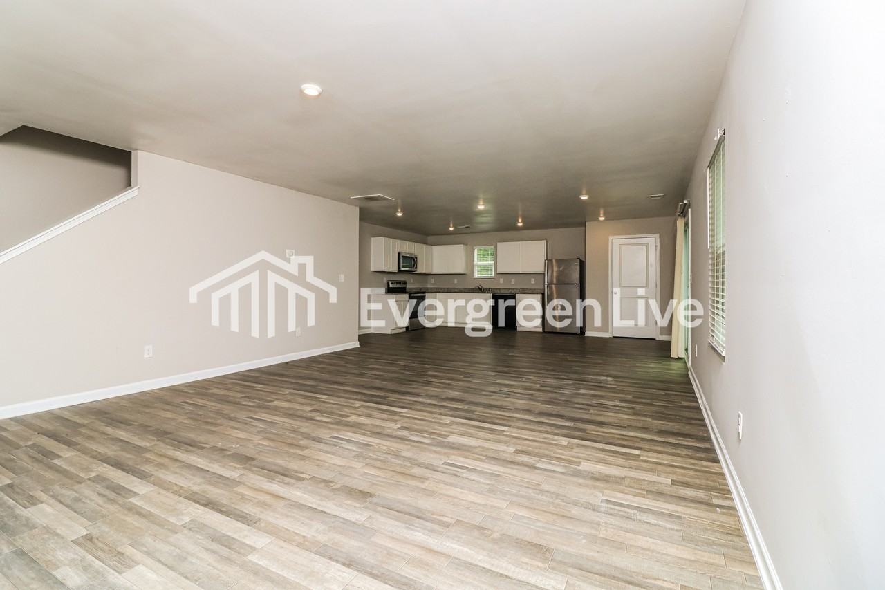 35 L Gurley Ln - Photo 7 of 9