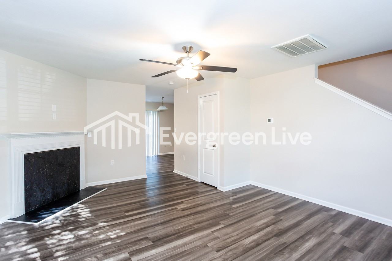 3691 Hope Marian St - Photo 5 of 15