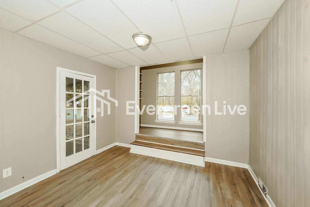 5021 Oak Leaf Cir - Photo 7 of 15