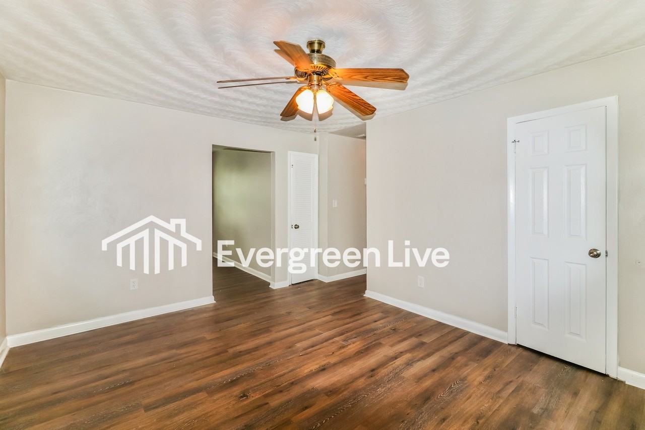 2436 Strawberry Ln - Photo 6 of 15