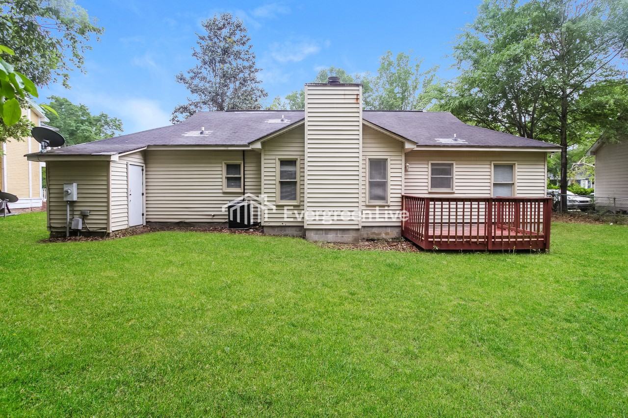 116 Pear Tree Cir - Photo 2 of 15