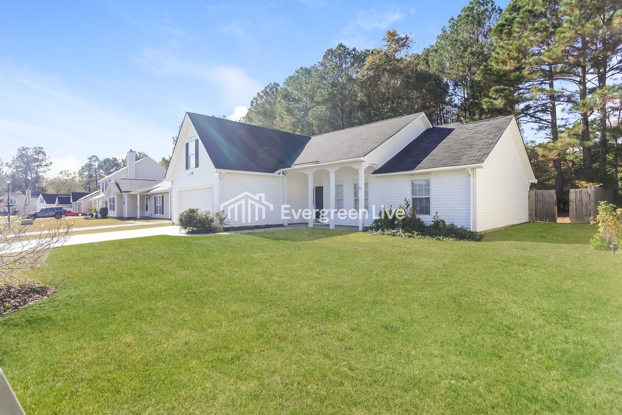 240 Turning Leaf Dr - Photo 2 of 15