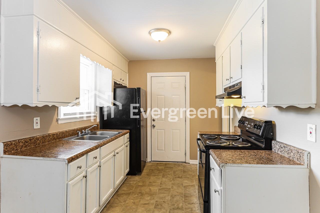 2098 Caretta St - Photo 5 of 15