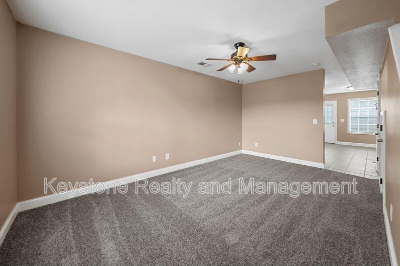 2296 Mccormick Ln #J - Photo 2 of 15