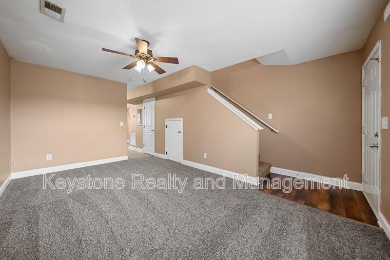 2296 Mccormick Ln #J - Photo 3 of 15