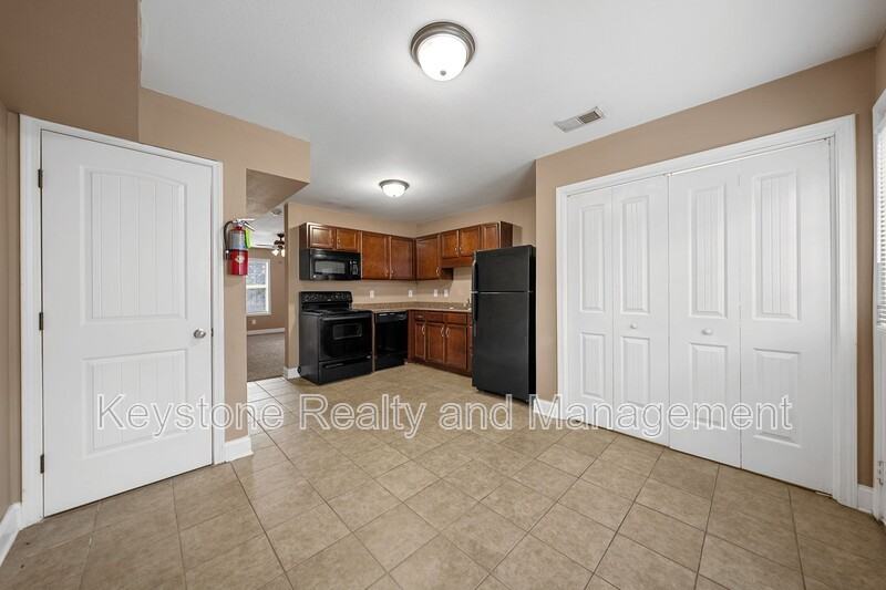 2296 Mccormick Ln #J - Photo 7 of 15