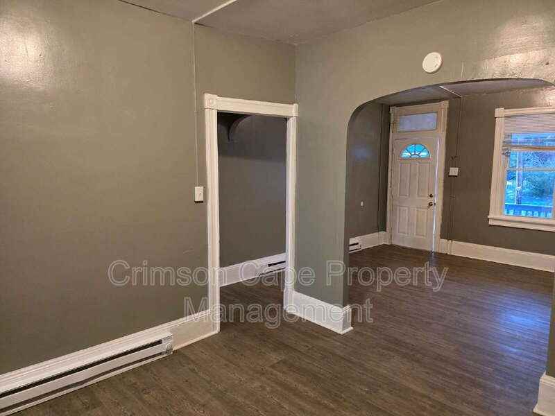 49 Hutson St - Photo 4 of 13