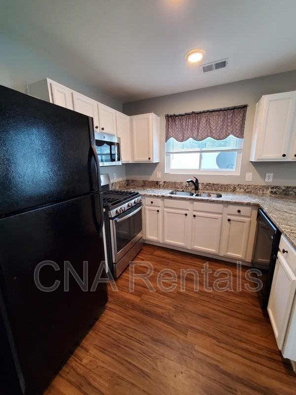 311 Hiawassee Dr - Photo 5 of 15