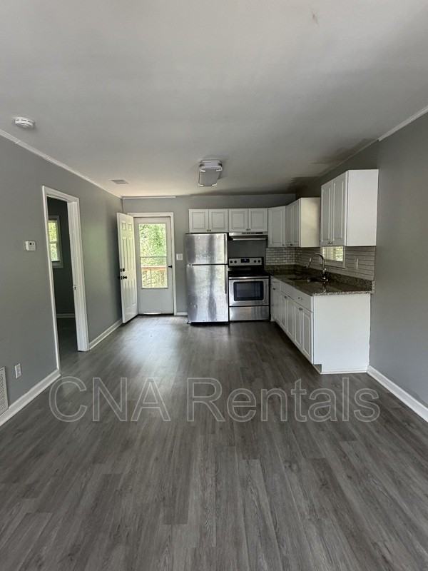106 Wallace Rd Se #110 - Photo 4 of 11