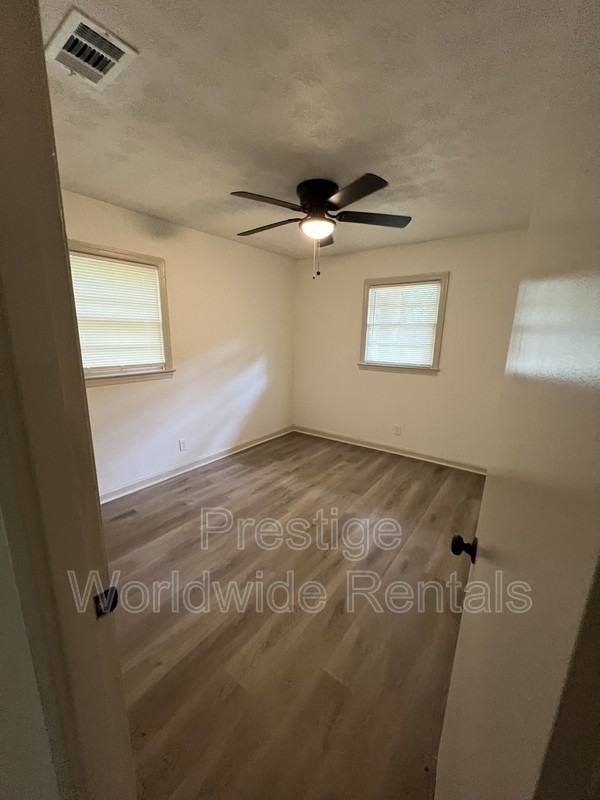 2104 Wellborn Dr - Photo 2 of 8