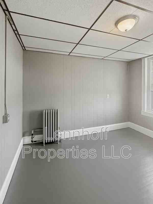 82 S Broadway - Photo 3 of 4