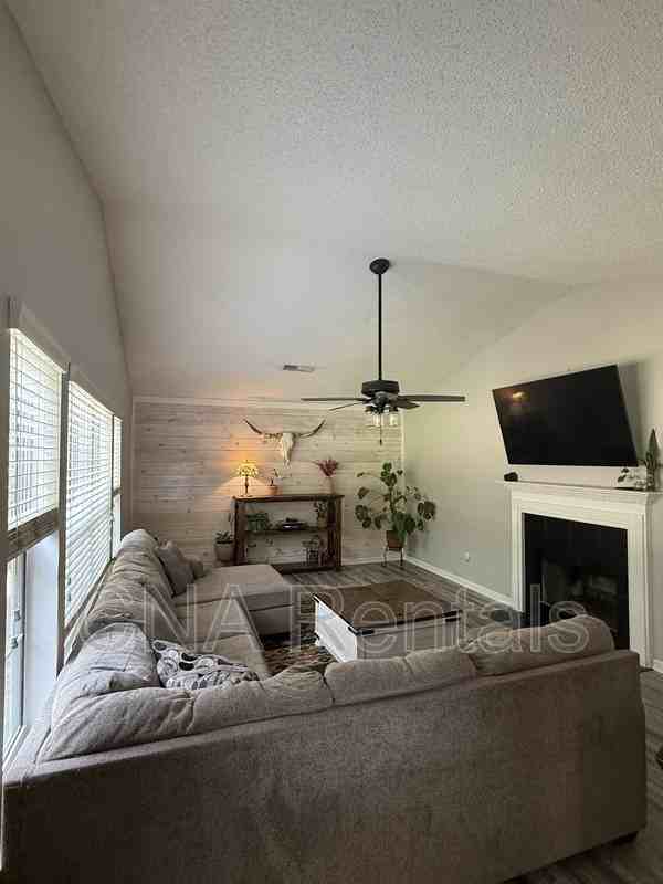 229 Old Carrollton Rd - Photo 6 of 18
