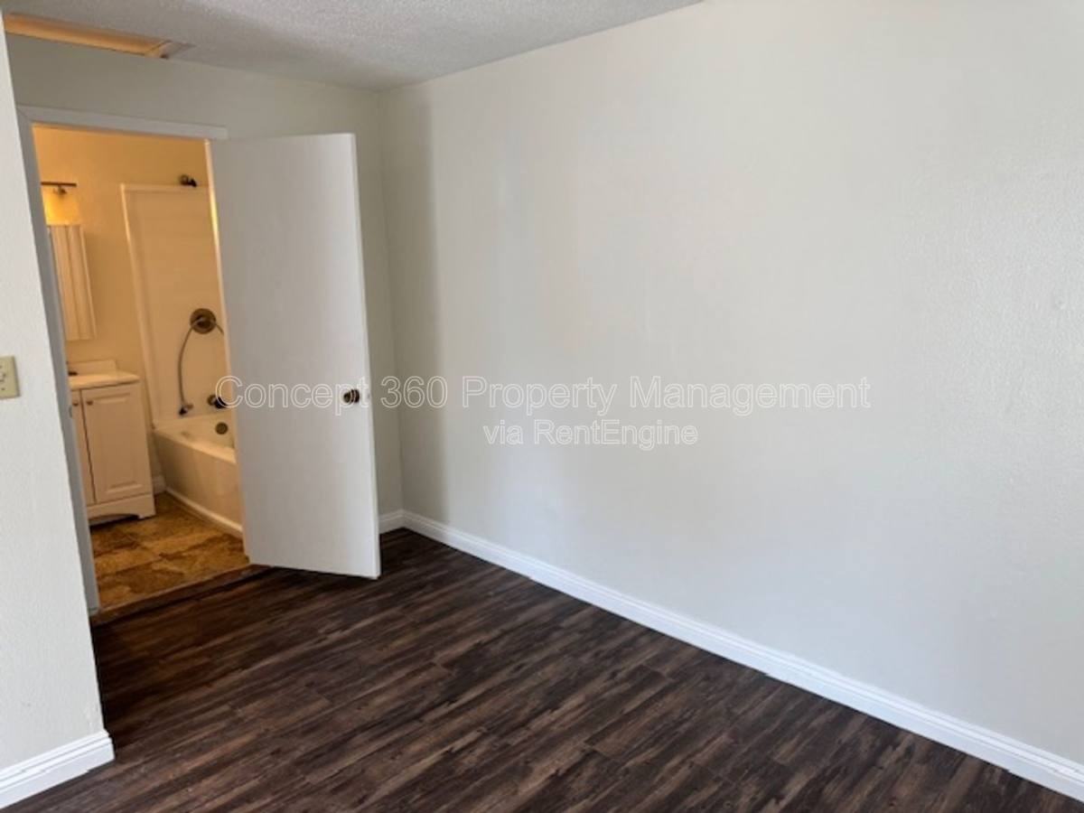 157 E Harcourt St - Photo 6 of 10