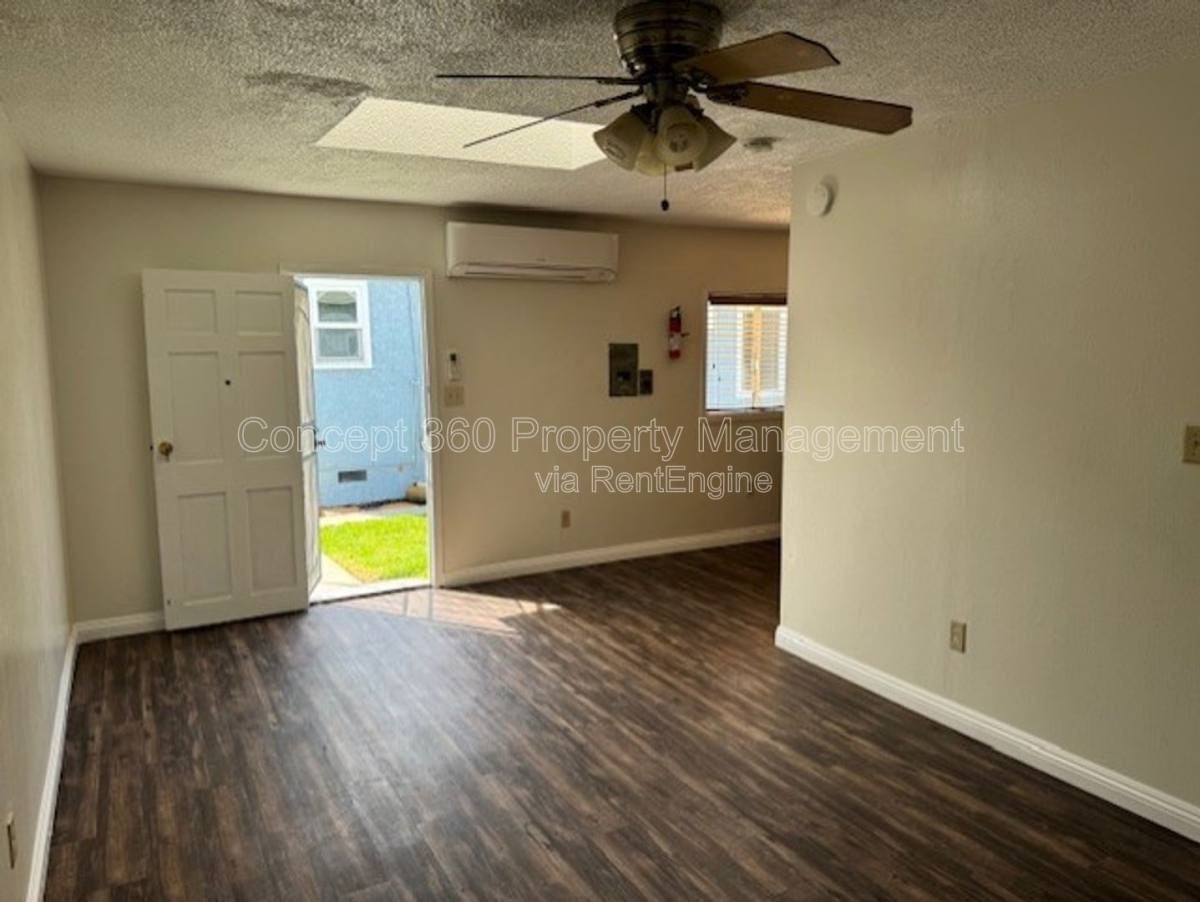 157 E Harcourt St - Photo 7 of 10