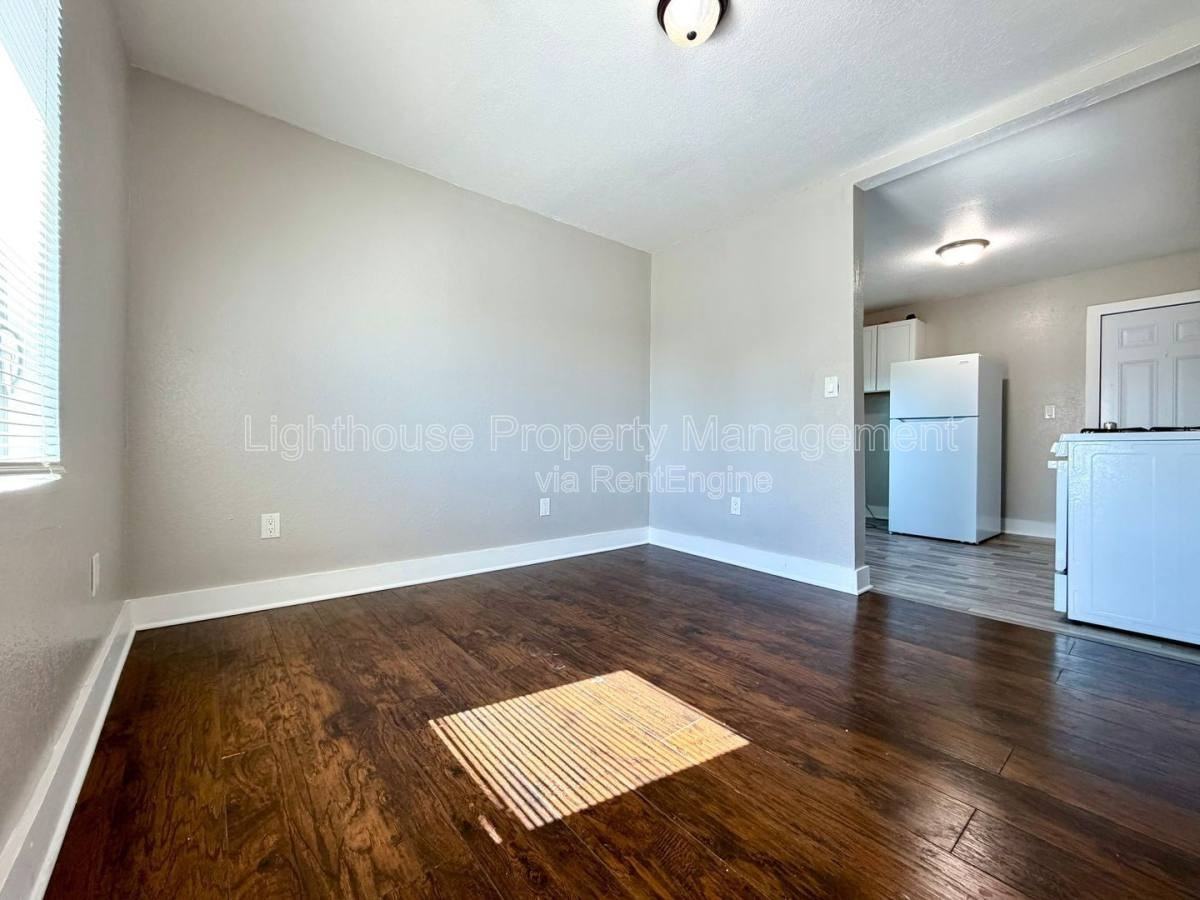 2825 Sanford St #5 - Photo 5 of 10