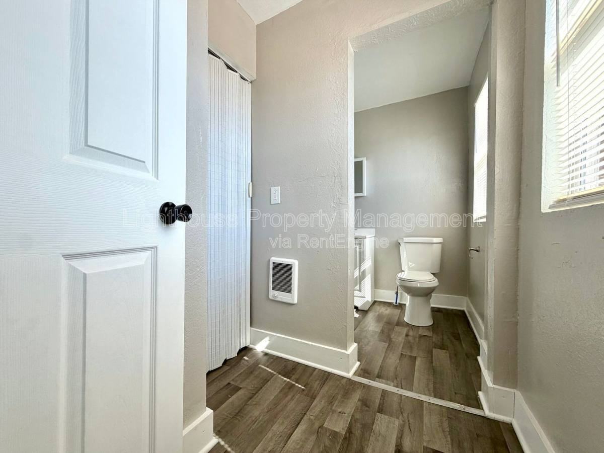 2825 Sanford St #5 - Photo 6 of 10