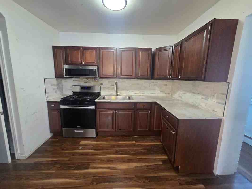 338 73rd St - Photo 3 of 11