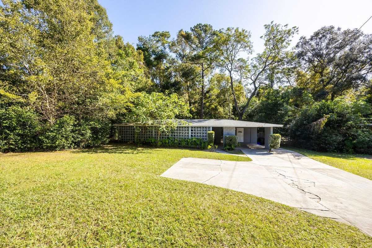 749 Nw 34th St - Photo 3 of 27